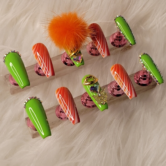 Press on nails - Picture 2 of 4